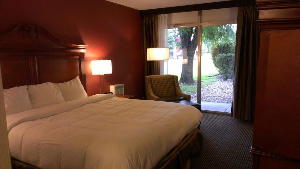 Ramada By Wyndham Salt Lake City North Temple Zewnętrze zdjęcie